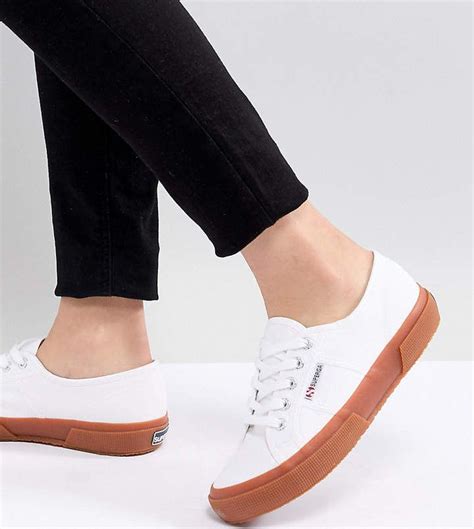 gum sole shoes for women.